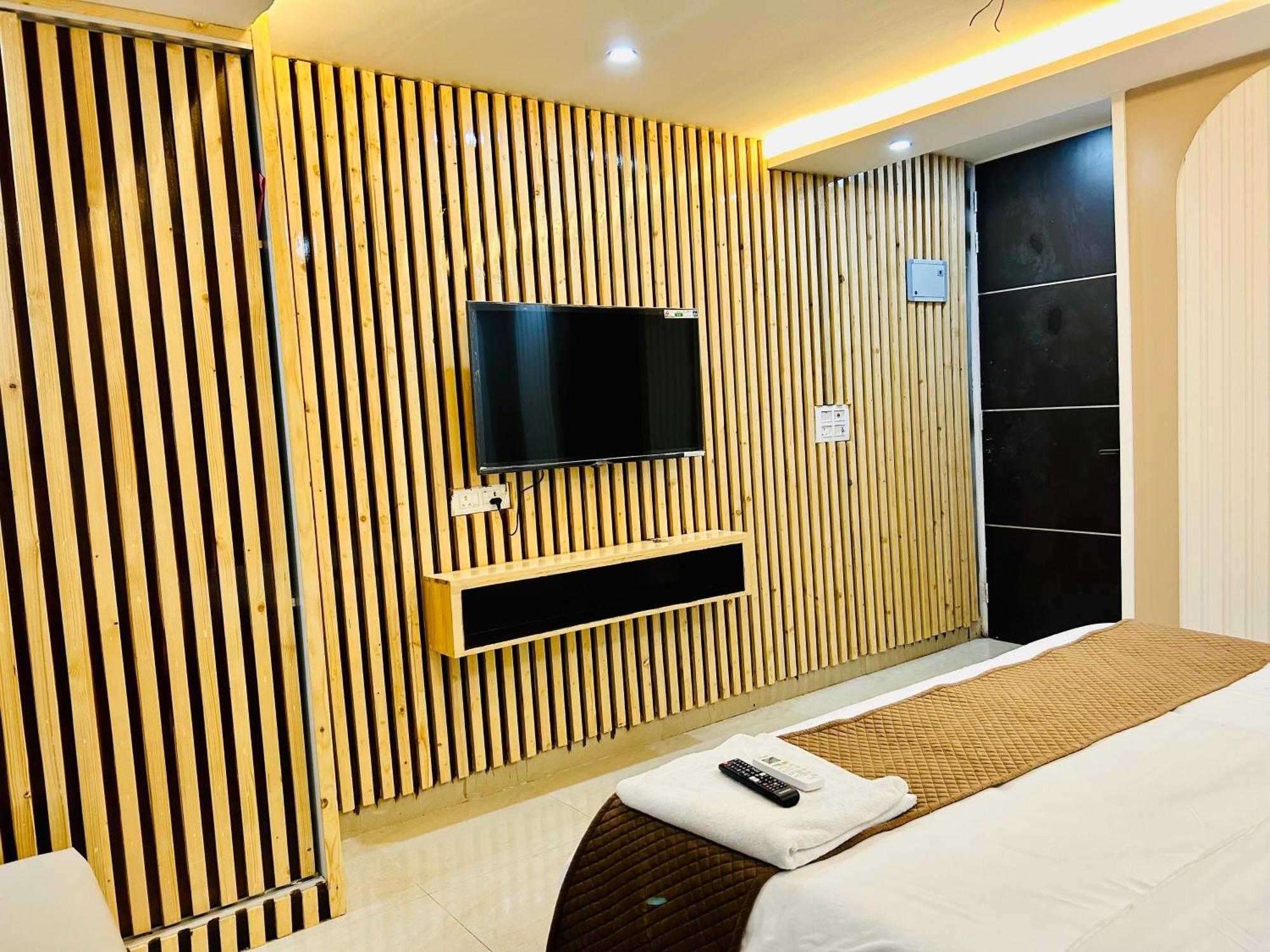 Hotel Bob Adventures Dehradun Exterior foto